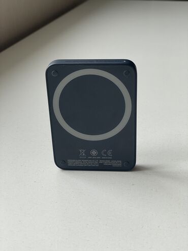 зарядные устройства для телефонов yongnuo: Павербанк ORSEN by Eloop Для айфона с поддержкой MagSafe 4200mAh Один