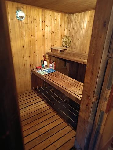 Продажа коттеджей и домов: Продаю дом в Центральной части Бишкека, ул. Суворова. В доме 3 — 10