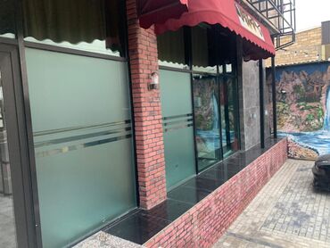 Restoran, kafelər: Uluxanlı Restaurant – geniş və işıqlı məkan - Fasaddan görünən — 5