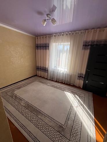 Продажа коттеджей и домов: Продаю дом 5 комнат, с ремонтом 100 кв. м, в центре г. Орловка. Уч — 16