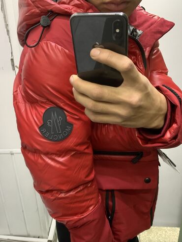 Куртки: Мужская куртка, L (EU 40), Moncler, Новый, цвет - Красный, Самовывоз, Платная доставка