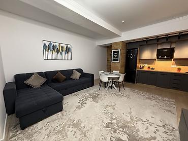 Продажа квартир: 2 комнаты, 60 м², Элитка, 1 этаж — 15