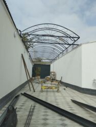 Naveslər, markizlər: Zobu dəmir konstruksiyalı dekorativ darvaza və maşınnömrəlik-canopy — 9