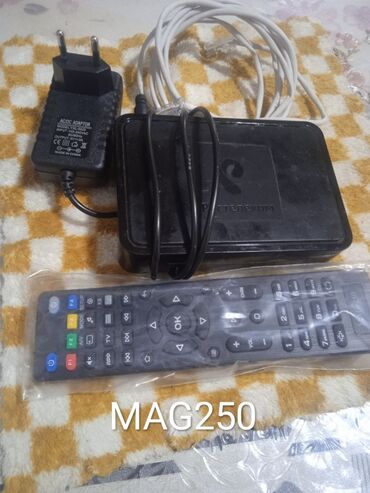 Аксессуары для ТВ и видео: Продаю Тв-приставку MAG-250 подходит для Aknet,Megaline состояние