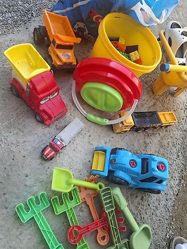 Игрушки: Coxlu muxtelif oyuncaqlar.masinlar,qum ucun oyuncaq araba,basseyn ucun — 5