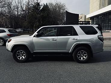 Toyota: Toyota 4Runner: 2022 г., 4 л, Автомат, Бензин, Внедорожник — 4
