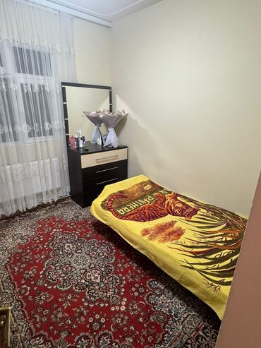 Uzunmüddətli kirayə evlər: Sumqayıt 16 ci mikrorayon Səda marketin yaxınlığında 4 otaq ev kirayə — 11