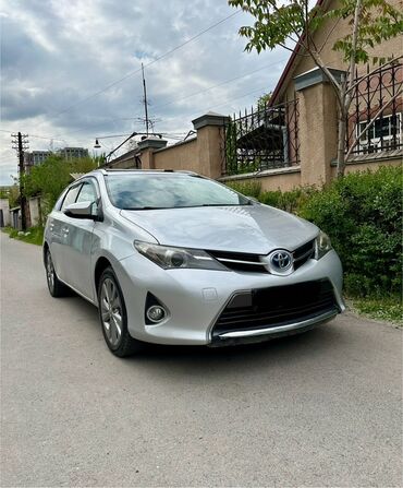 corolla runx: Toyota Auris: 2014 г., 1.8 л, Вариатор, Гибрид, Универсал