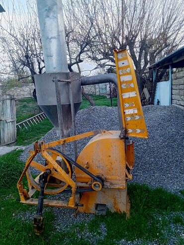 studiya avadanliqlari: Tezedi bir ildi alınıb tam saz veziyyetdedir heç bir problemi yoxdu