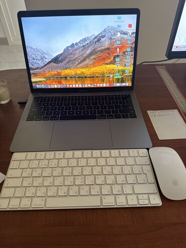 Apple MacBook: Apple M1 Pro, 13.5 "