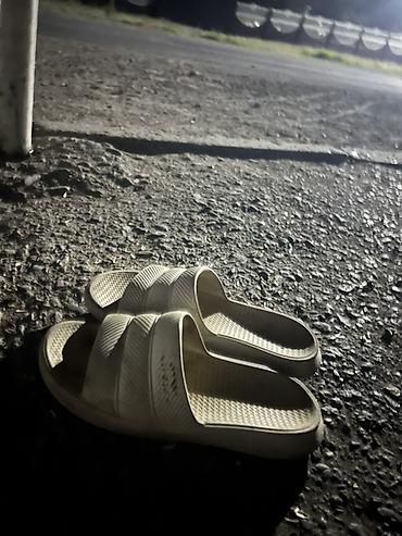 спец одежда бу: Мужские сандалии, 42, Nike, Б/у, цвет - Белый, Самовывоз — 1