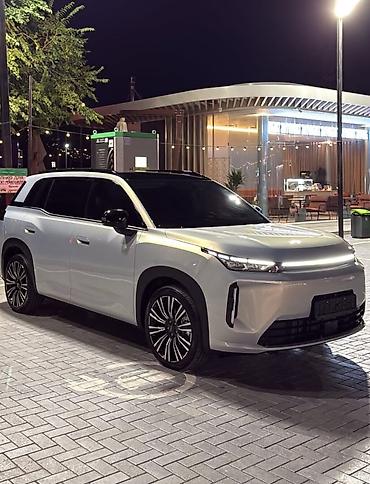 гранат одиссей: GAC Aion i60 макс комплектации цвет небесно голубой очень красивый — 1