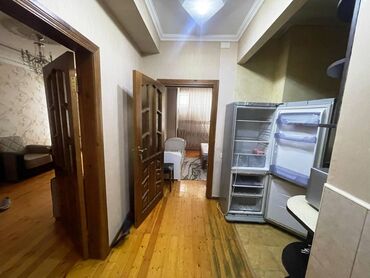 Uzunmüddətli kirayə mənzillər: Xətai rayonu Xətai metrosunun 1 addımlığı məsafəsində yerləşən, 16 — 8