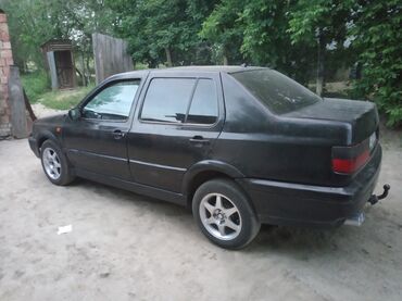 Volkswagen: Volkswagen Vento: 1994 г., 1.8 л, Механика, Бензин, Седан