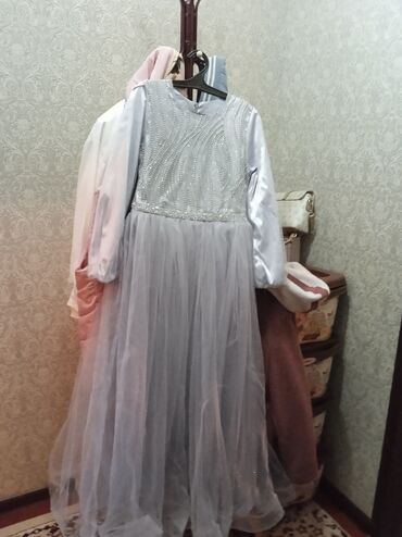 бишкек платья больших размеров: Вечернее платье, Пышное, Длинная модель, Атлас, С рукавами