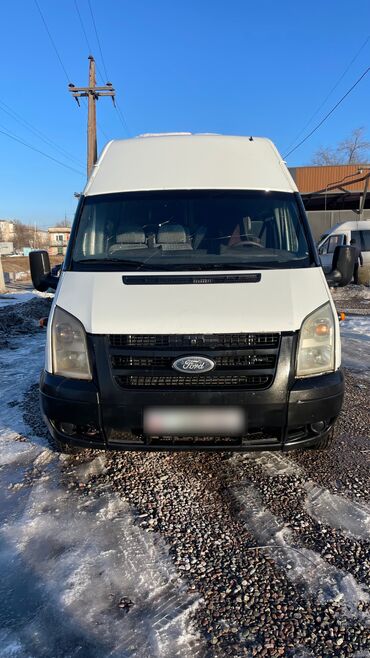 голыф 4: Ford Transit: 2009 г., 2.4 л, Механика, Дизель, Бус