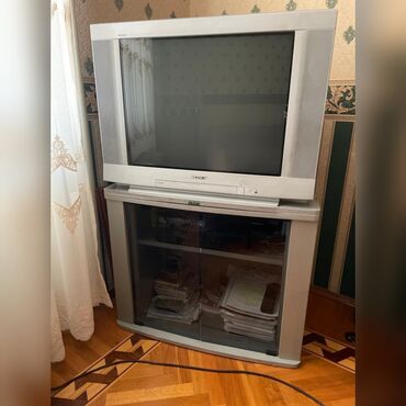 televizor qiymetleri: Sony televizor altlığı ilə birlikdə 💰Qiymət: 90 manat Ünvan: Qara