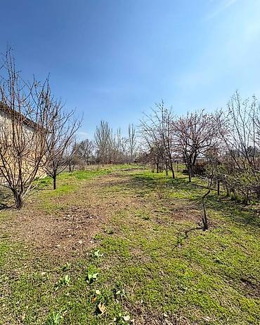 Продажа коттеджей и домов: 🏠Продаётся дом в с. Сокулук, верхняя зона 🟡Комнаты: 3 🟡Участок: 9 — 6