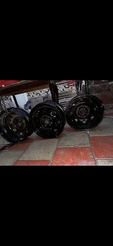 Məhsul: 4 ədəd polad disk (qara rəng) Təsvir: - Universal polad təkər lalafo.az -da Məhsul: 4 ədəd polad disk (qara rəng) Təsvir: - Universal polad təkər