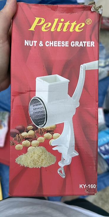 sürtgəc: Pelitte Nut & Cheese Grater – qoz‑fındıq və pendir üçün əl ilə — 1