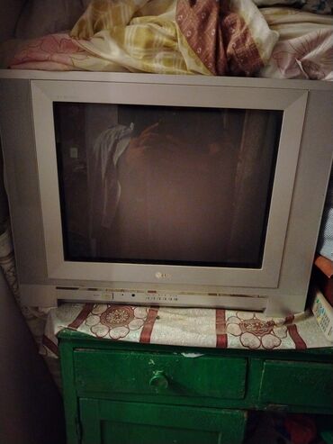 Proyektorlar: İşlənmiş Televizor LG 24" Ünvandan götürmə
