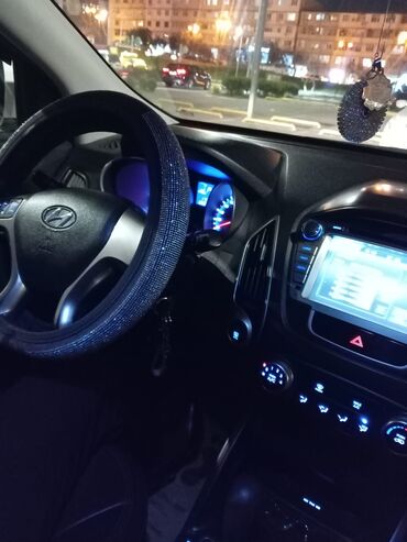 Hyundai: Hyundai ix35 2010 offroader/SUV,5 qapı ağ rəng 2.0 mühərrik 150 at — 6