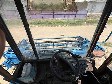 Самоходные косилки: Жатка для уборки сельскохозяйственных культур синего цвета — 5