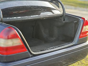 Mercedes-Benz: Mercedes-Benz C-Class: 1.8 l | 1983 il Sedan — 12
