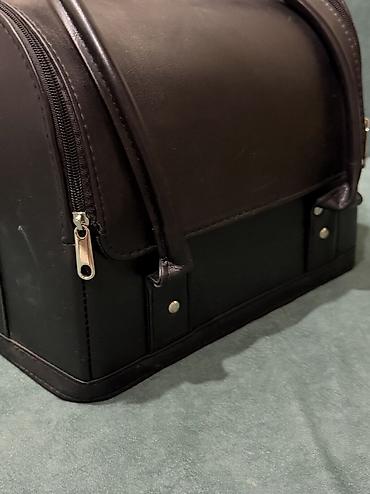 Другое оборудование для салонов красоты: Продаю Набор для маникюра!!!!
+Сумка — 10