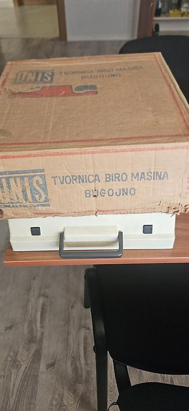 Ofis ləvazimatları: UNIS “Tvornica Biro Mašina Bugojno” mexaniki yazı makinası - Model — 4