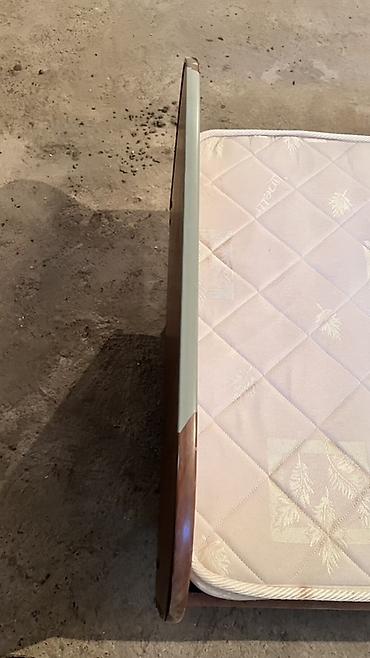 Односпальные кровати: Односпальная кровать, Б/у, С матрасом, длина - 195 см — 10
