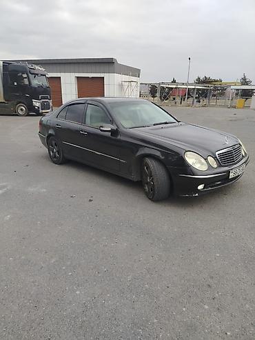 Mercedes-Benz: Mercedes-Benz E-Class: 2.7 l | 2003 il Sedan — 16