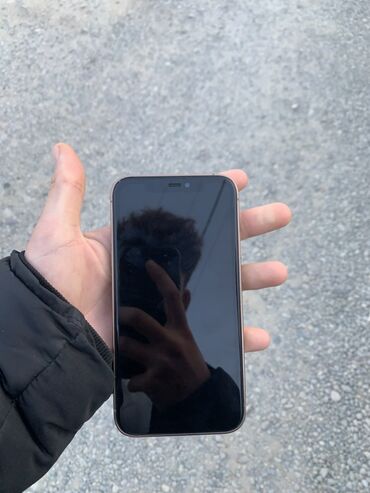 Apple iPhone: IPhone 11 — 10