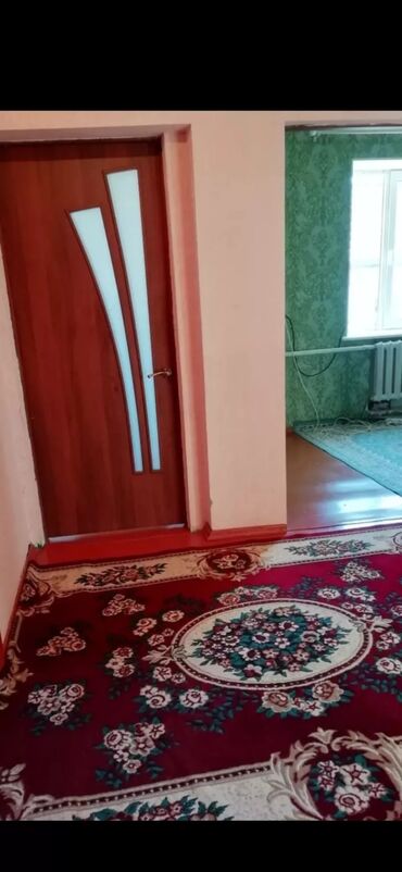 кв в бишкеке в аренду: 75 м², 4 комнаты, Парковка, Забор, огорожен