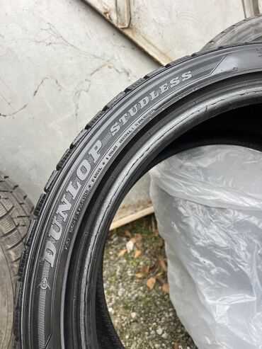 Шины: Шины 245 / 40 / R 19, Зима, Б/у, Пара, Легковые, Япония, Dunlop