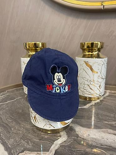 oğlan paltarı: 1ci papaq H&M firmasidir. 6/7 aya kimi. ikinci papaq Disneyindir — 4