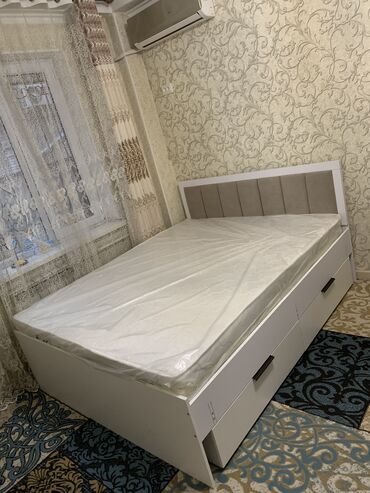 Кровати: Кровать с мягкой спинкой на заказ ✅
