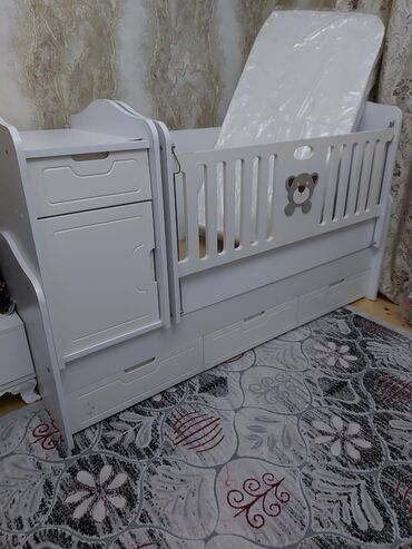 Gəzinti arabaları: Oğlan və qız üçün, Beşik