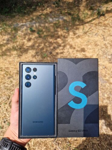чехол для телефона с ремнем через плечо: Samsung Galaxy S22 Ultra, Б/у, 256 ГБ, цвет - Черный, 2 SIM, eSIM