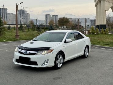 продаю зил куплю: Toyota Camry: 2012 г., 2.5 л, Вариатор, Гибрид, Седан