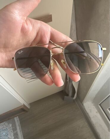 Eynəklər: Gün eynəyi, Ray-Ban, İşlənmiş