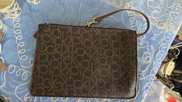 куплю муржской кожаный барсетку: Кошелёк *Calvin Klein*, (Америка). Кожа Канва* (более прочная, чем
