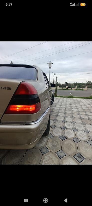 lada salon: Mercedes-Benz C 230: 2.3 l | 1999 il Sedan — 3
