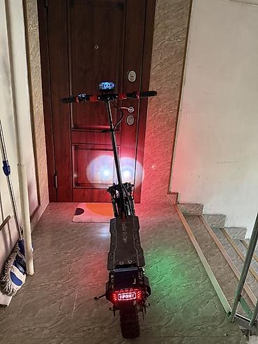 samakat tekeri: Elektrik skuter – güclü off-road model Xüsusiyyətlər: - İkiqat ön — 3