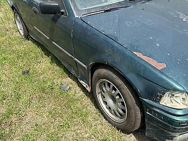 мв 100: BMW 3 series: 1992 г., 1.8 л, Механика, Бензин, Седан — 2