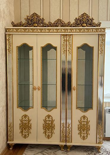 Klassik barokko üslubunda vitrin/dolab 600 Manata alınıb.Sonradan lalafo.az -da Klassik barokko üslubunda vitrin/dolab 600 Manata alınıb.Sonradan