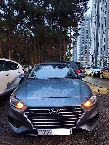 Hyundai Accent: 1.6 l | 2018 il Sedan