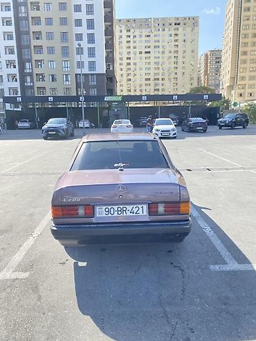 Mercedes-Benz 190 (W201): 2 l | 1991 il Sedan