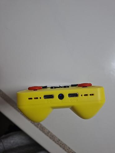 pocket 2: Портативная ретро-приставка (жёлтая) с большим экраном и эргономичными — 5