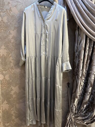 платье на узатуу: Вечернее платье, Длинная модель, Шелк, С рукавами, One size